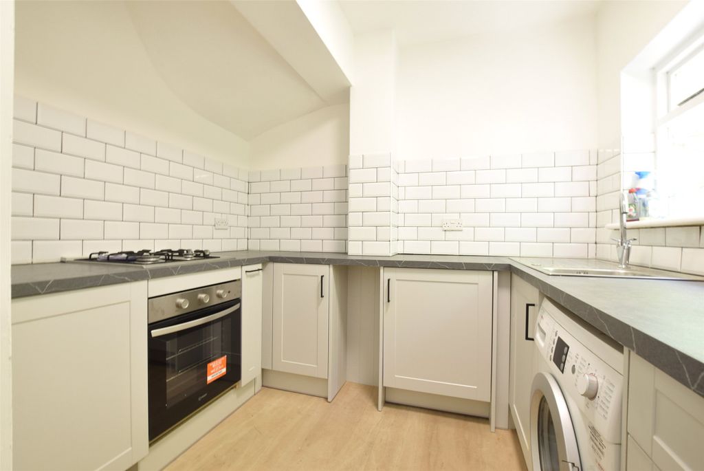 Property photo 3 of 5 Kitchen