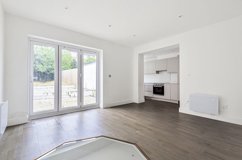 Property photo 3 of 14 Picture No. 04