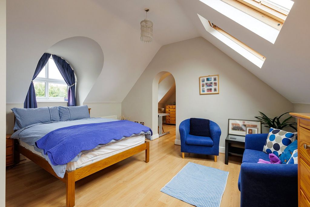 Additional image 28 of 6 bed detached house for saleCranley Dene, Guildford, Surrey GU1
