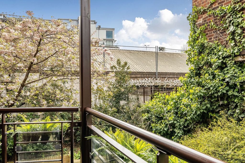 Property photo 3 of 20