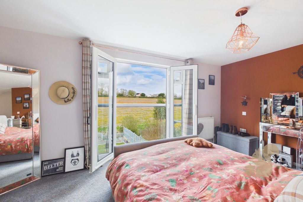 Property photo 2 of 27 Cam03877G0-Pr0335-Still020.Jpg