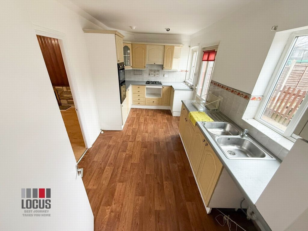 Property photo 3 of 9 Photo 2