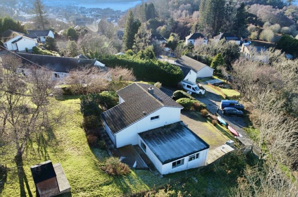 Property photo 2 of 35