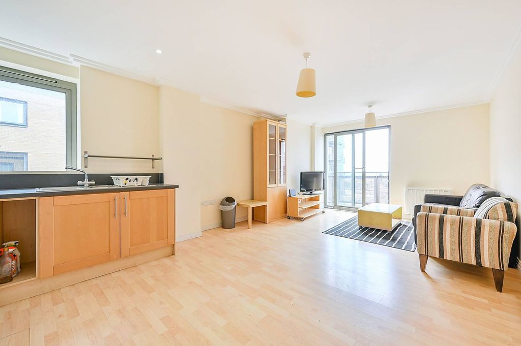 Property photo 1 of 8