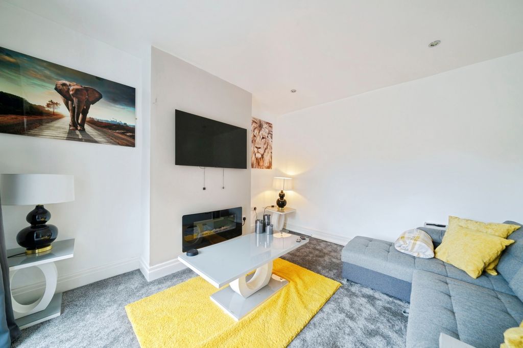 Property photo 3 of 29 Pbox-Img.Jpg