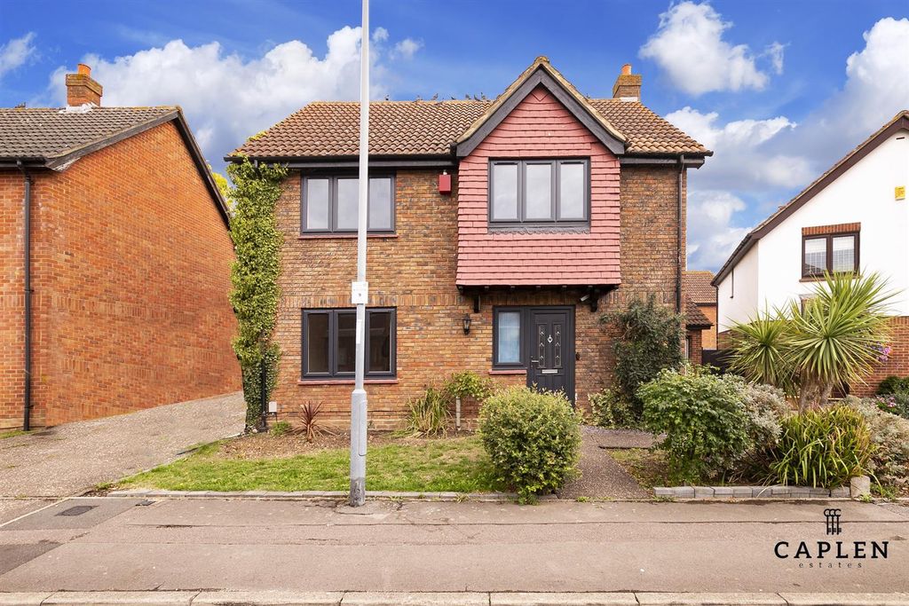 Property photo 1 of 18