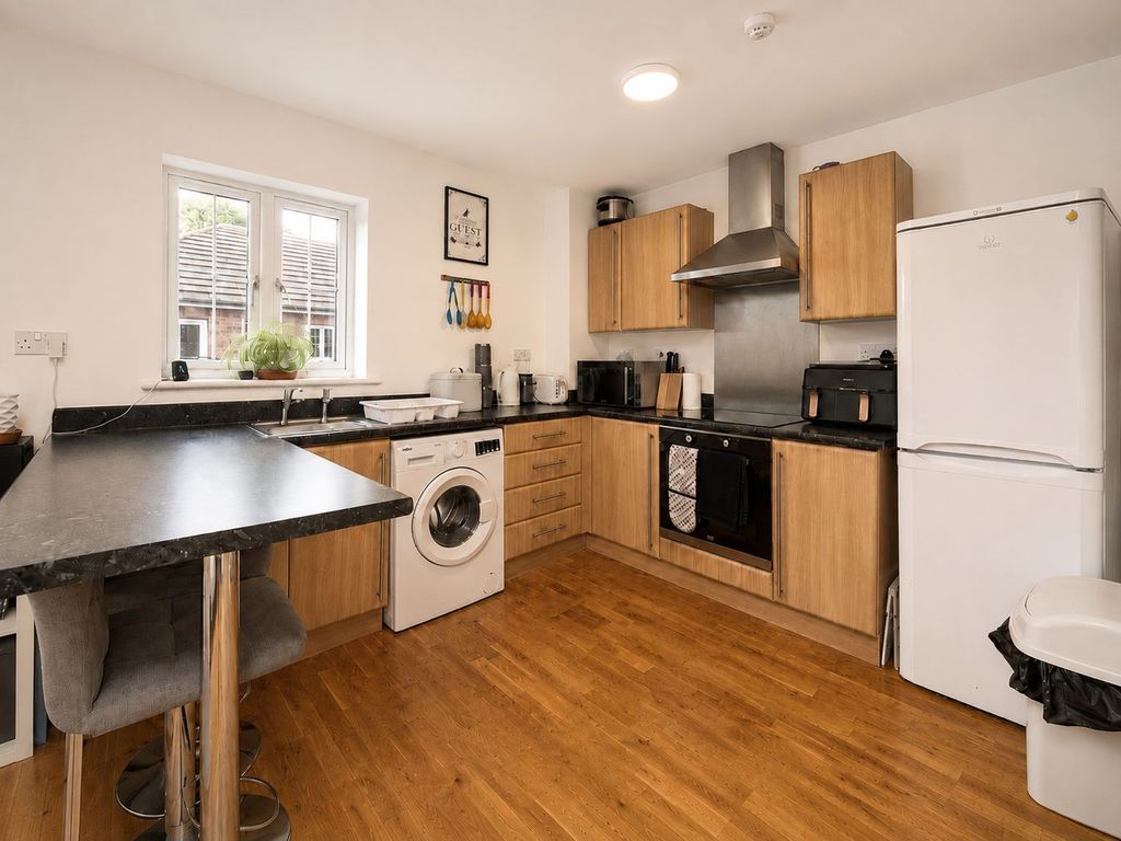 Property photo 3 of 13