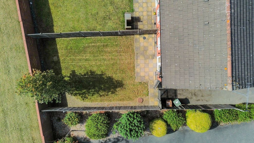 Property photo 3 of 22