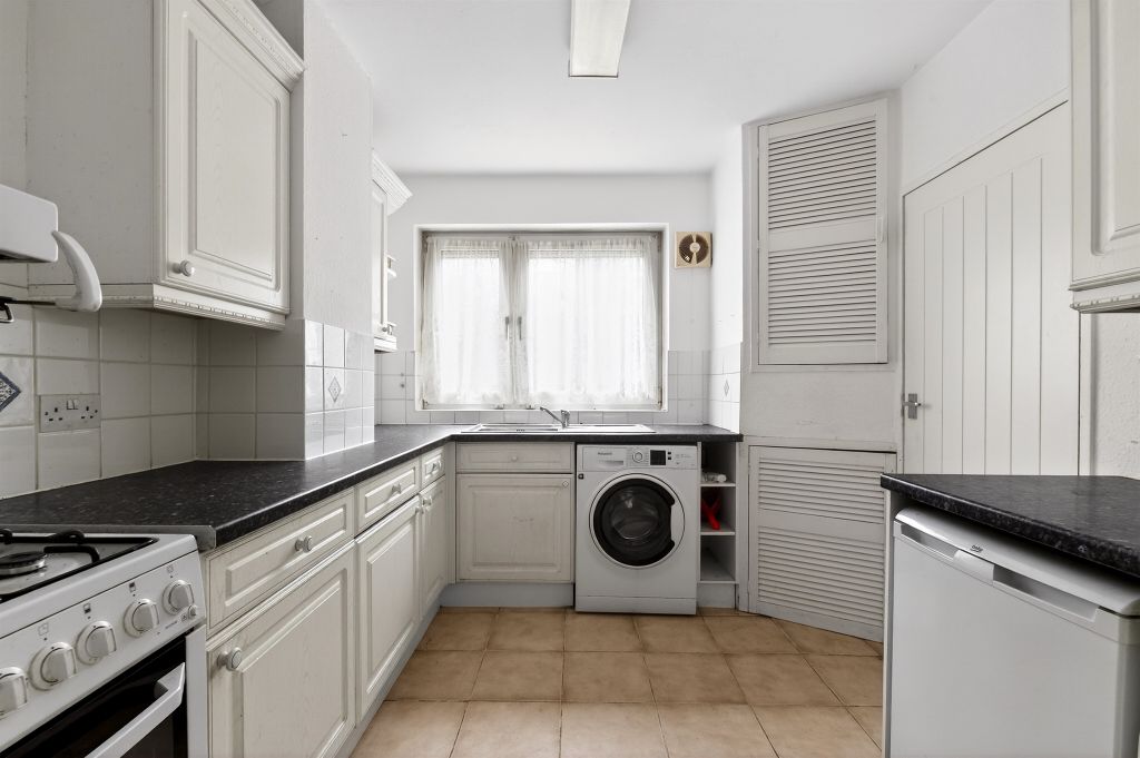 Property photo 3 of 16