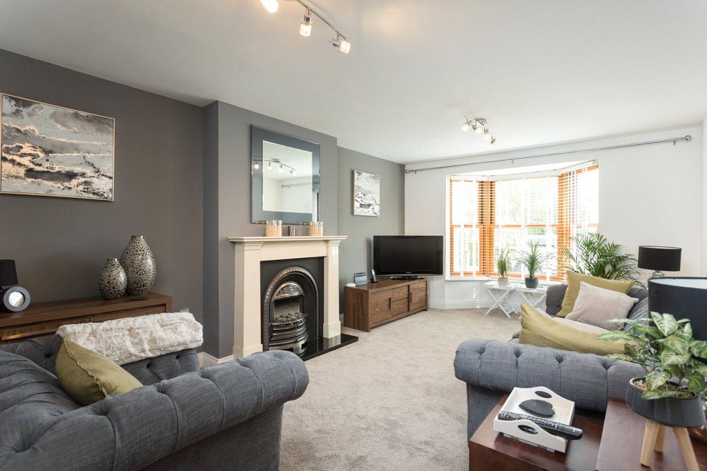 Property photo 3 of 20 Sitting Room