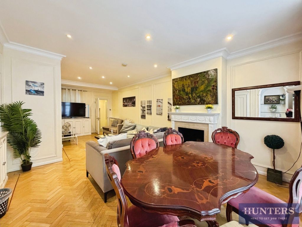 Property photo 1 of 27 Pbox-Img.Jpeg