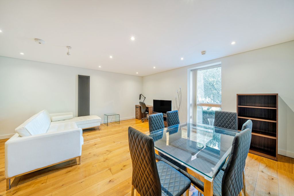 Property photo 2 of 14 1526966-15-1A0Fd4...