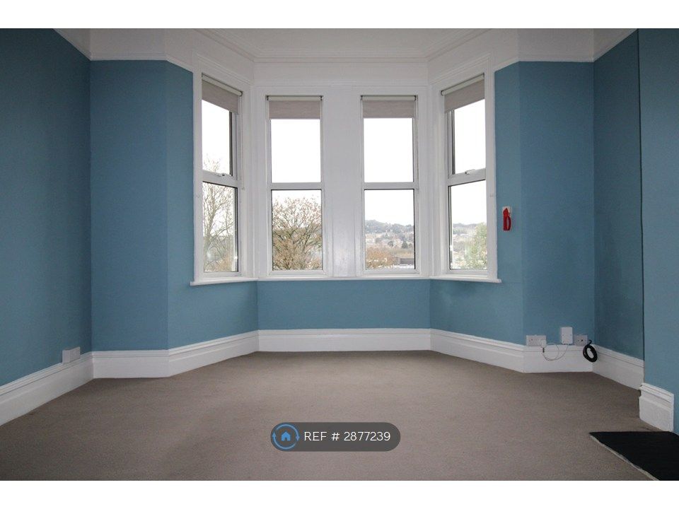 Property photo 2 of 18 Bedroom 1/Living Room