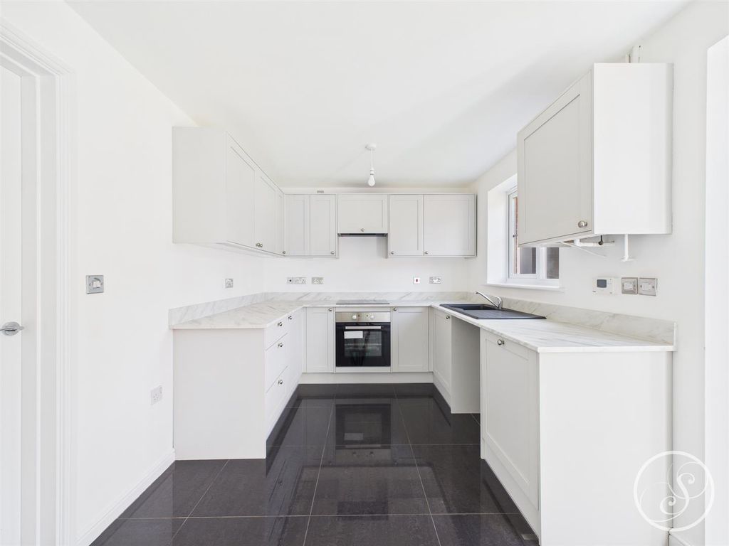 Property photo 3 of 15 Kitchen/Diner