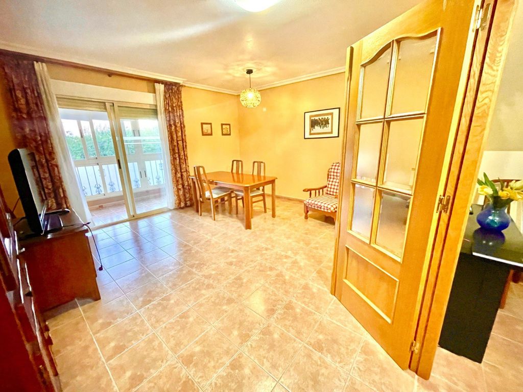 Property photo 2 of 30