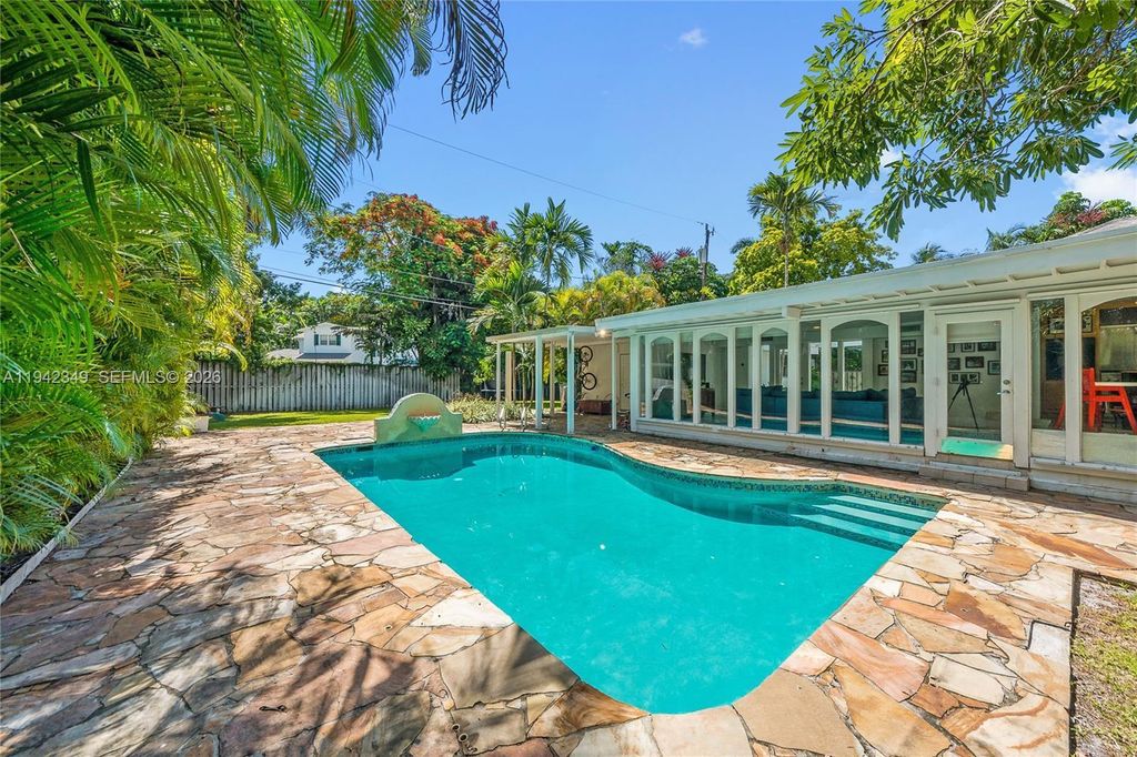 Property photo 3 of 25 <Alttext/>