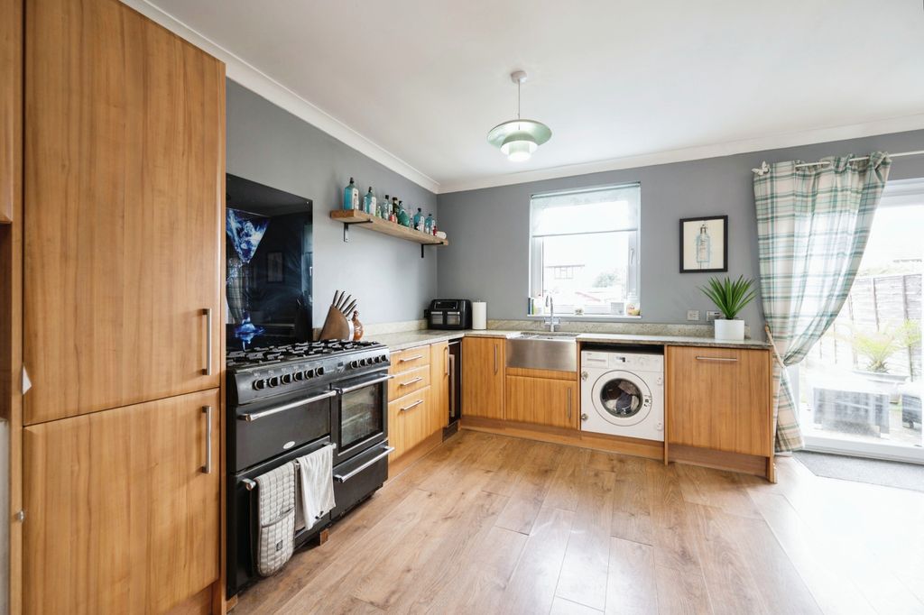 Property photo 2 of 16 Photography
