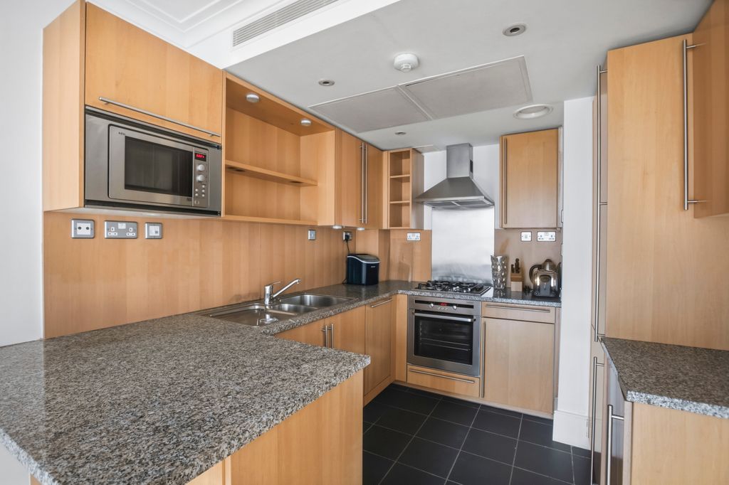 Property photo 2 of 10 8Y3A8736