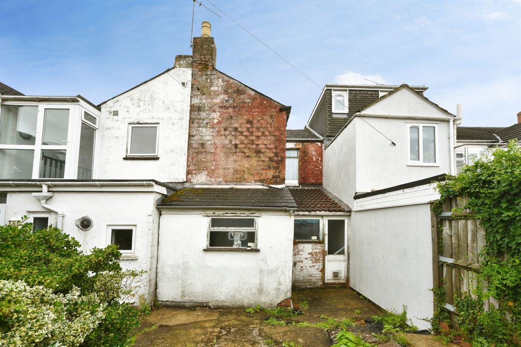 Property photo 3 of 12