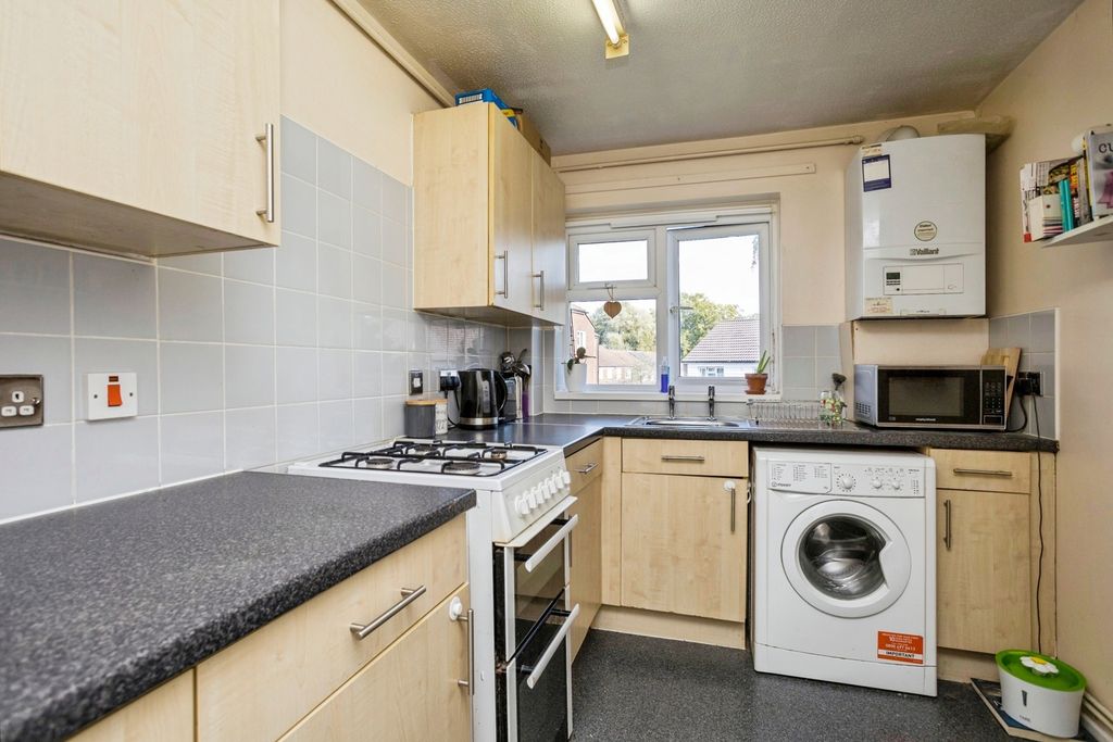 Property photo 2 of 17 Photo