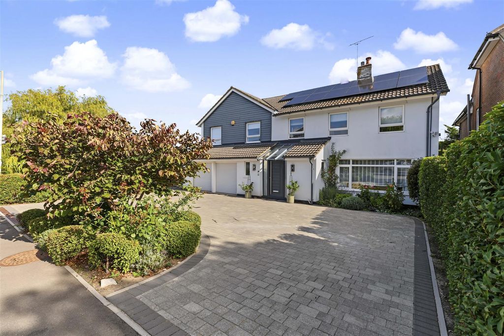 Property photo 1 of 13 Tuffnells-Way-24.Jpg