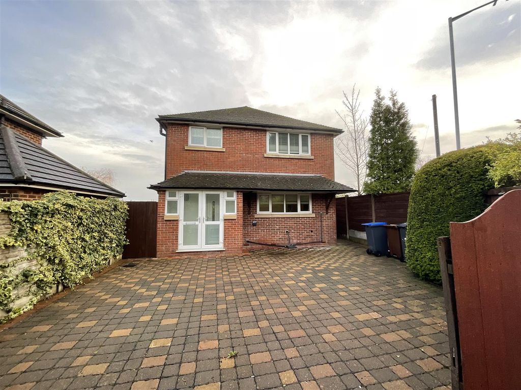 Property photo 1 of 13 Front