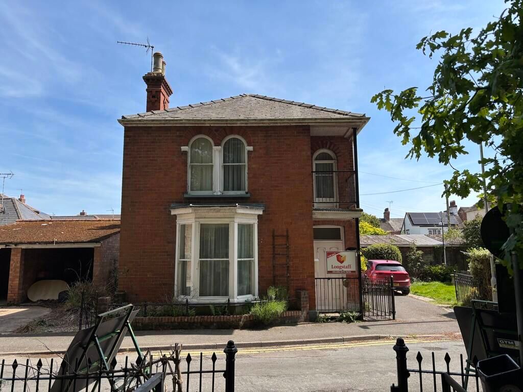 Property photo 1 of 17