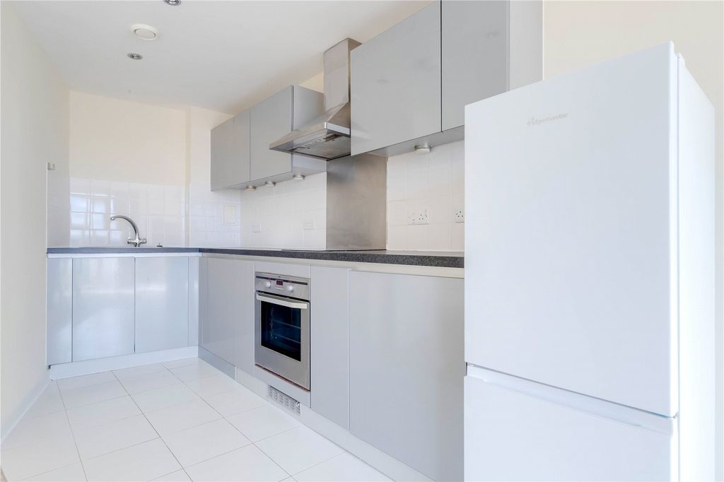 Property photo 3 of 9 Picture No. 14