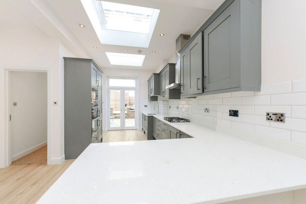 Property photo 3 of 10 Helliwell &amp; Co.