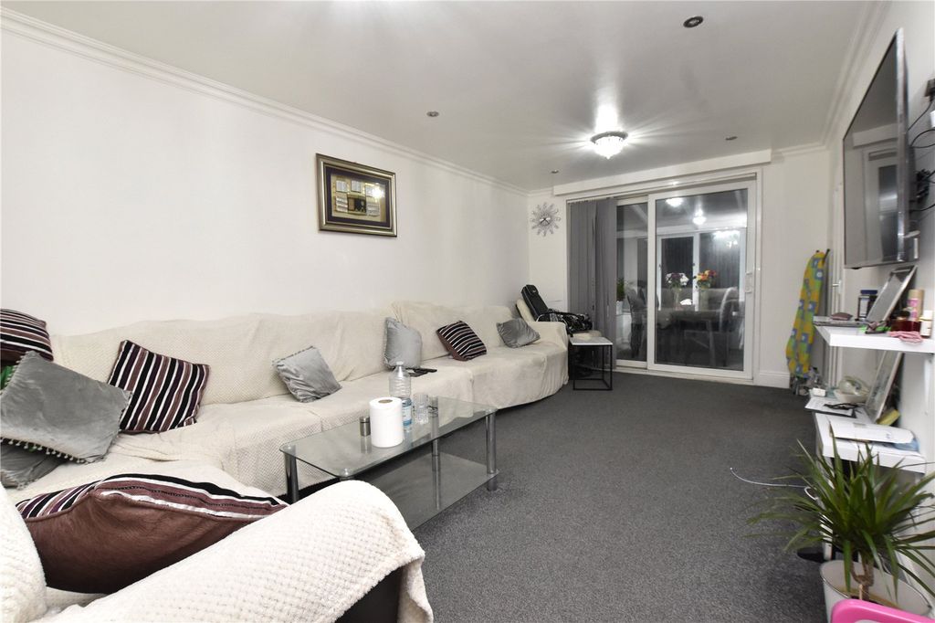 Property photo 3 of 14 Picture No. 06