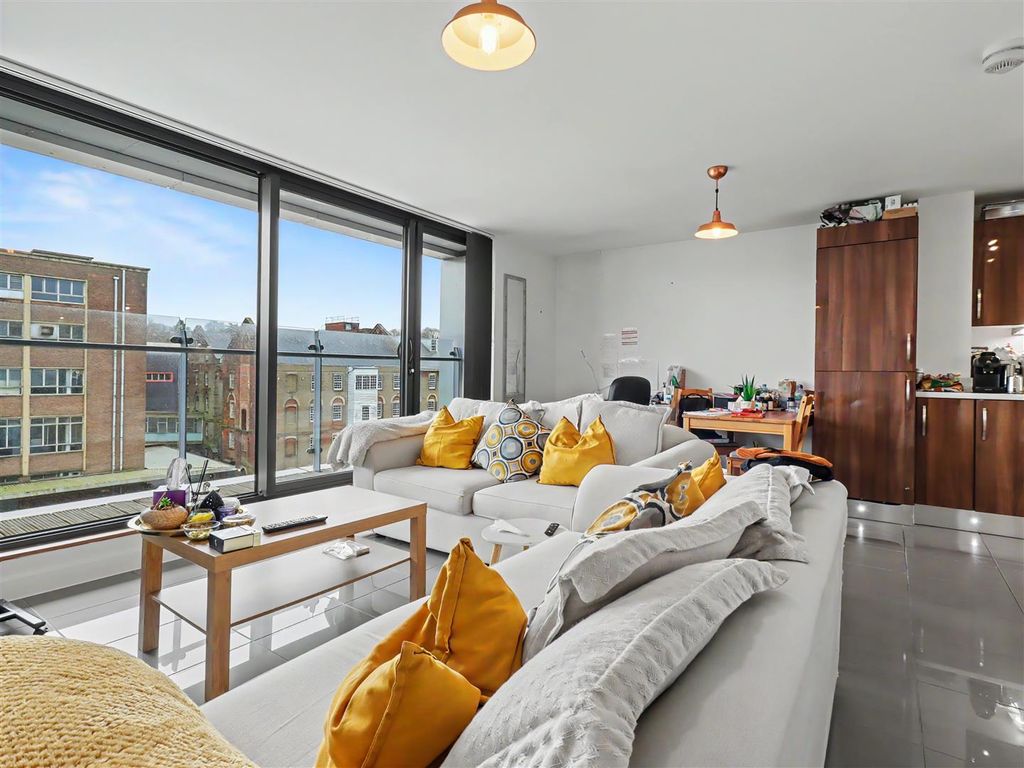 Property photo 1 of 12 Open Plan Living