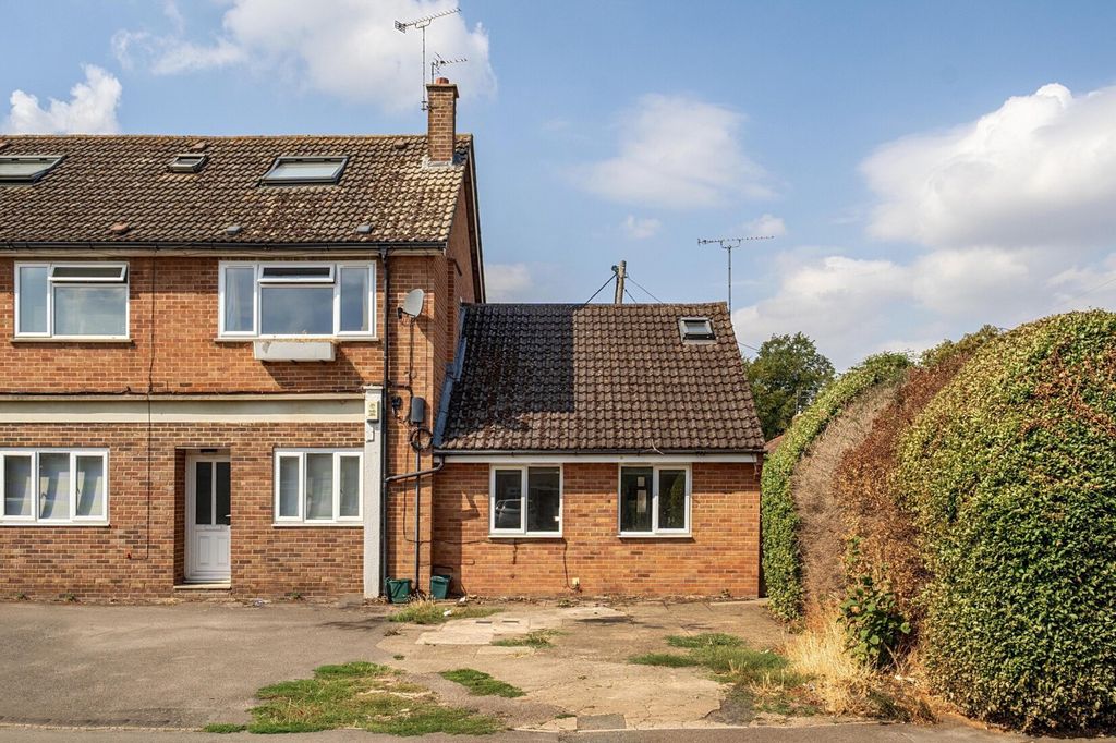 Property photo 1 of 12 External