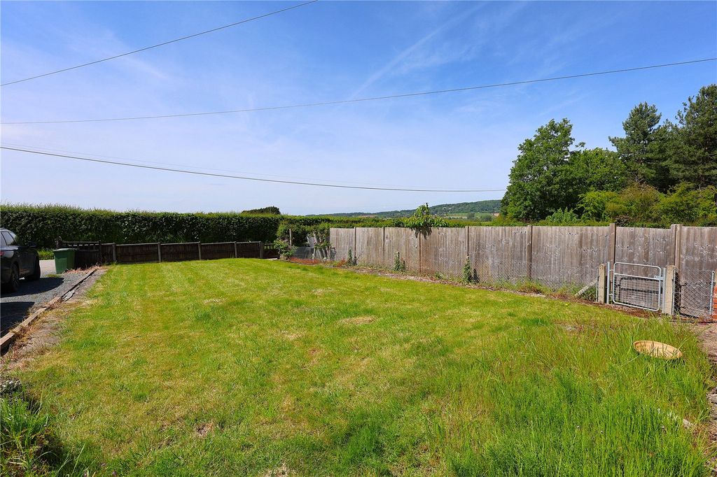 Property photo 2 of 17 Picture No. 12