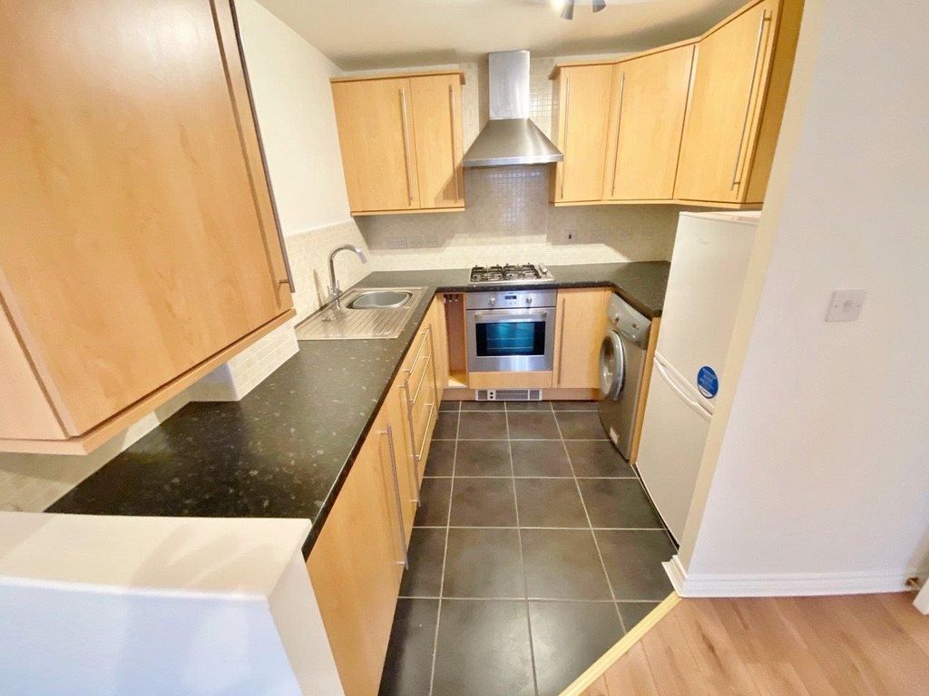 Property photo 3 of 12