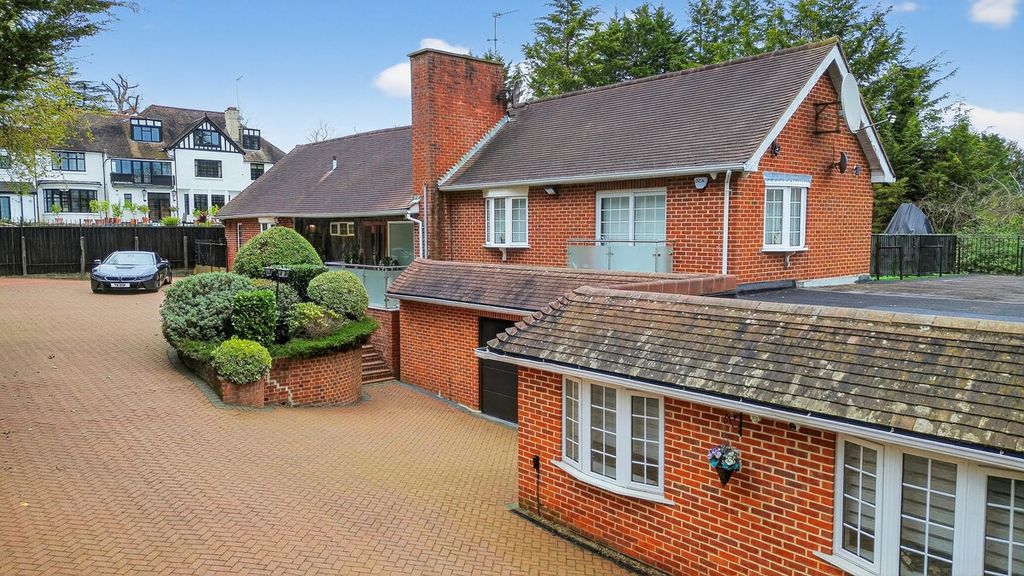 Property photo 1 of 49