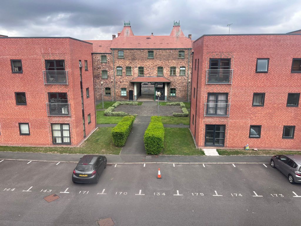 Property photo 1 of 7