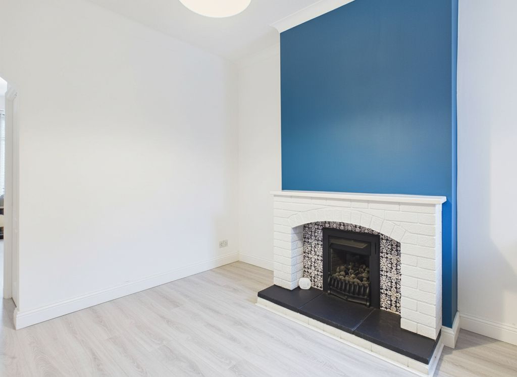 Property photo 3 of 43 Cam05459G0Pr0139Still034001