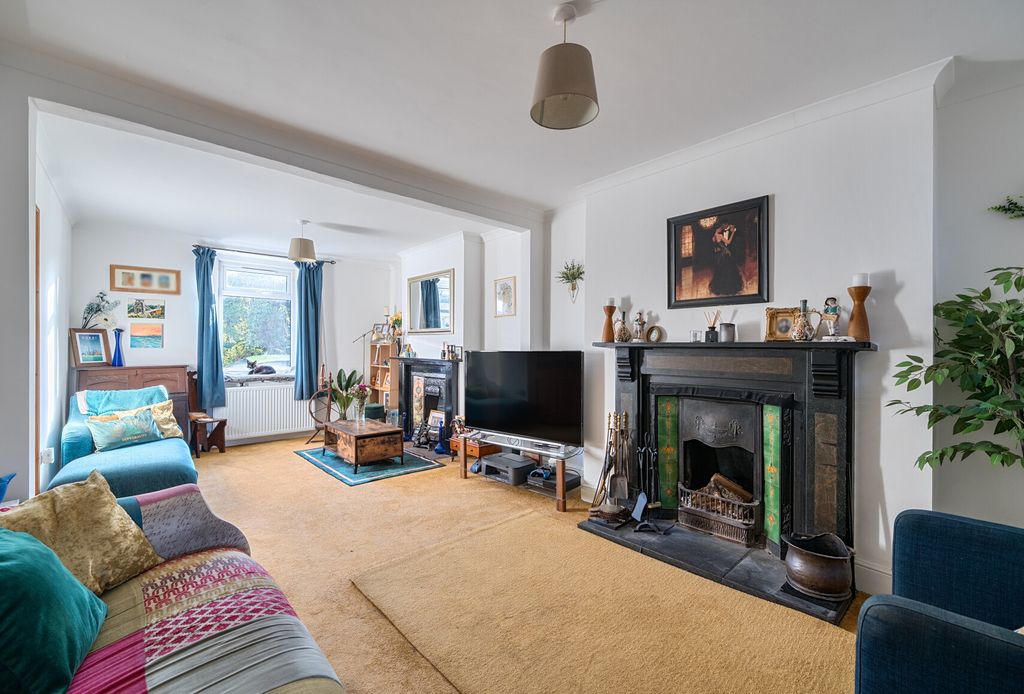 Property photo 2 of 25 1401822-7-696A0E0...