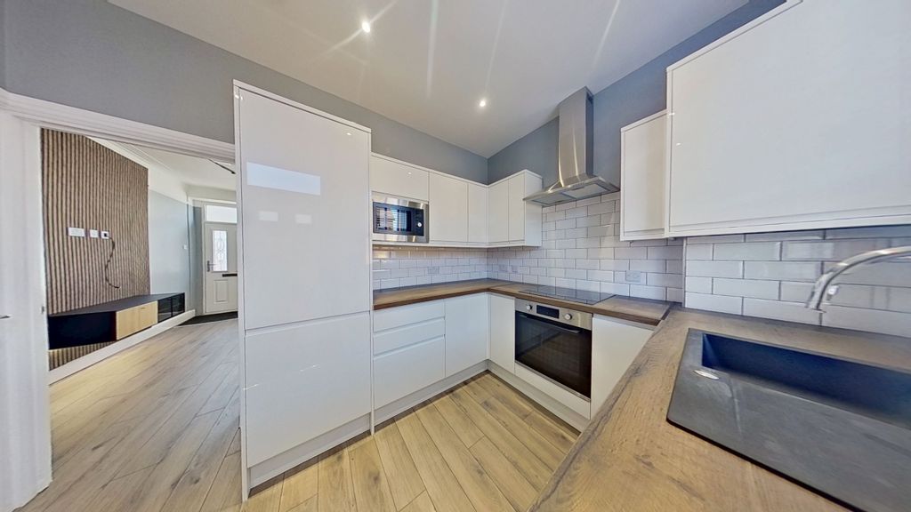 Property photo 2 of 19 Pic-3.Jpg