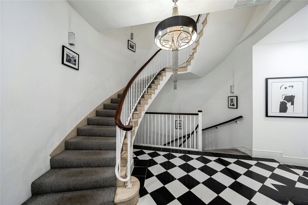 Property photo 2 of 14 Picture No. 02