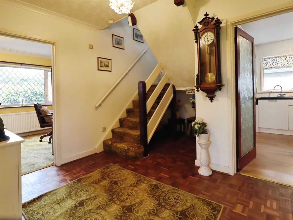 Property photo 2 of 21