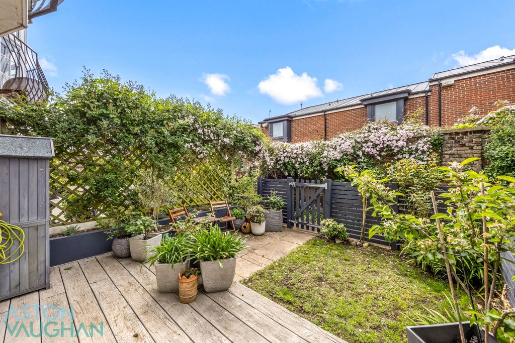 Property photo 3 of 20 4879862