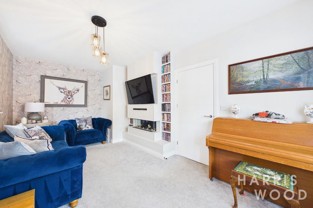 Property photo 3 of 30 5555763