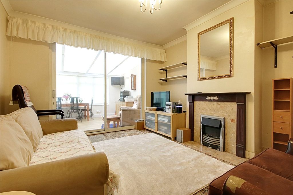 Property photo 3 of 14 Picture No. 12