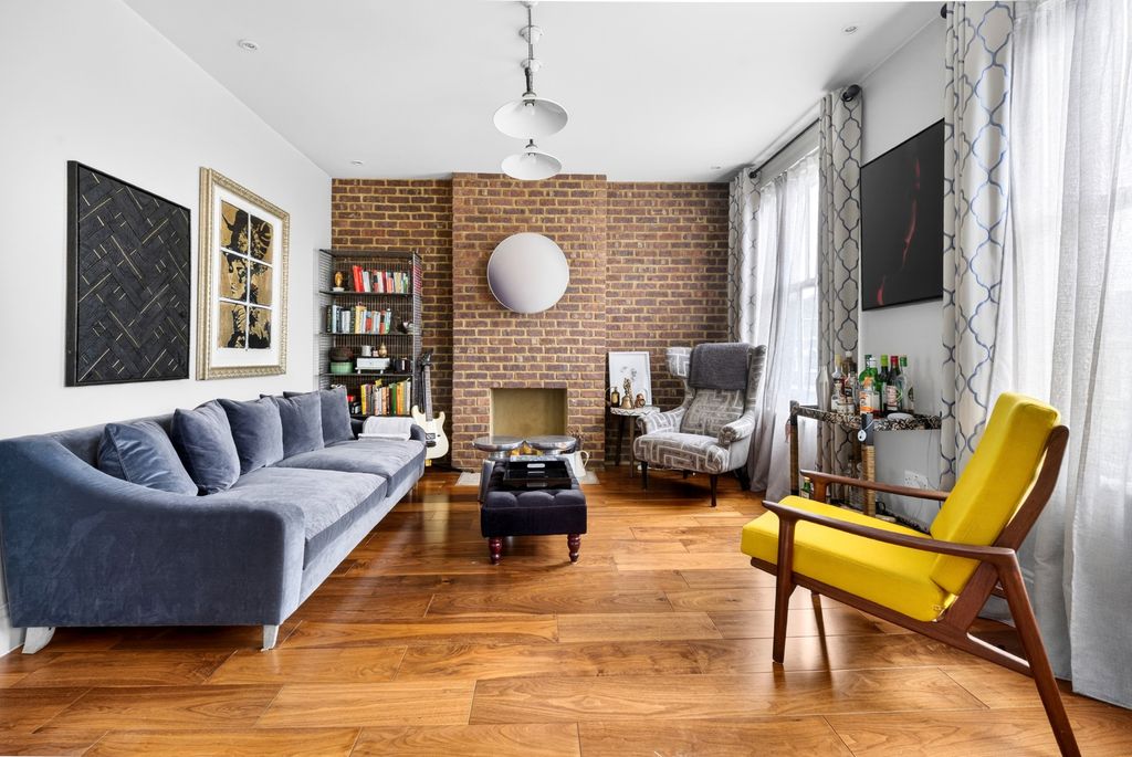 Property photo 1 of 19 Picture No. 05