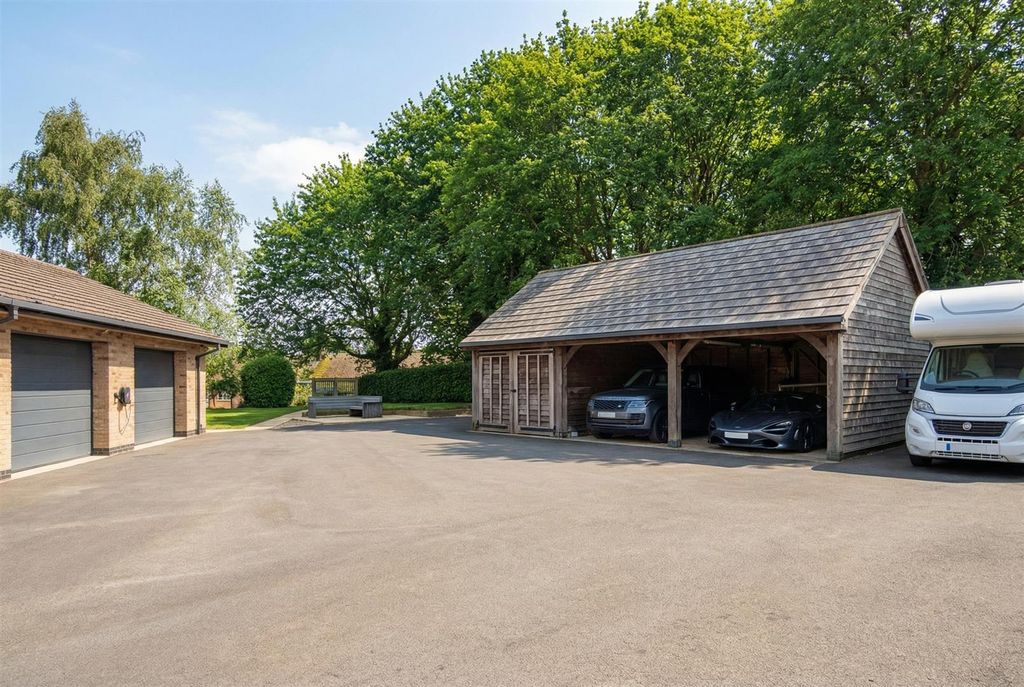 Property photo 3 of 26 Image-3x2-2528x1696 (59).Jpg