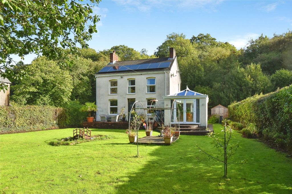 Property photo 1 of 31 Picture No. 03
