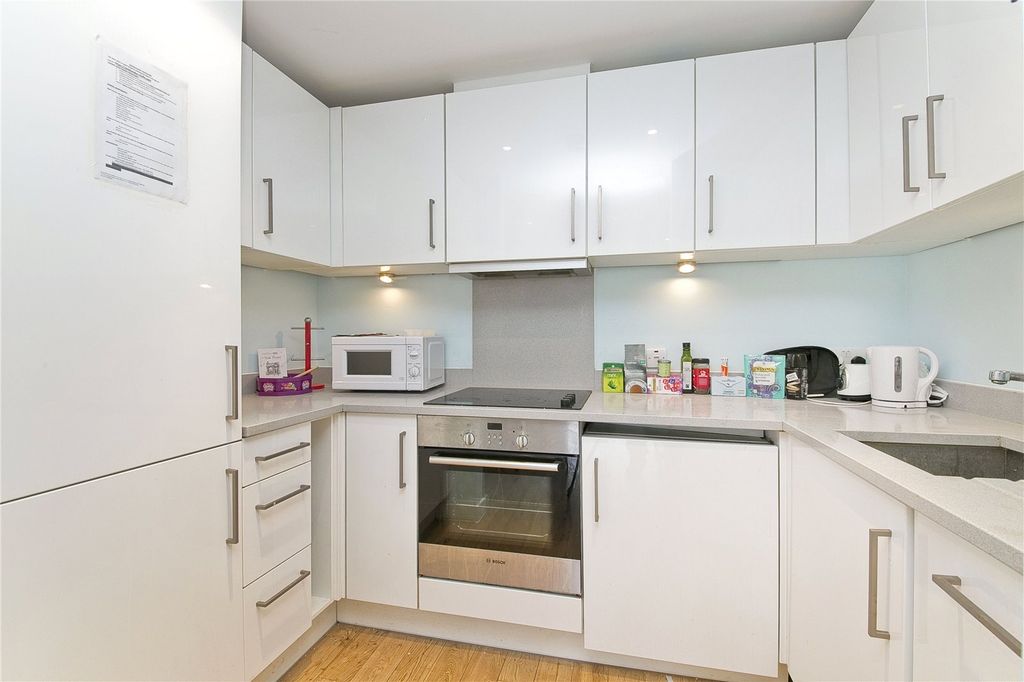 Property photo 1 of 28