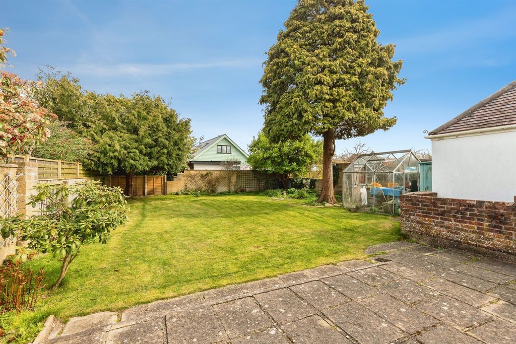 Property photo 3 of 17