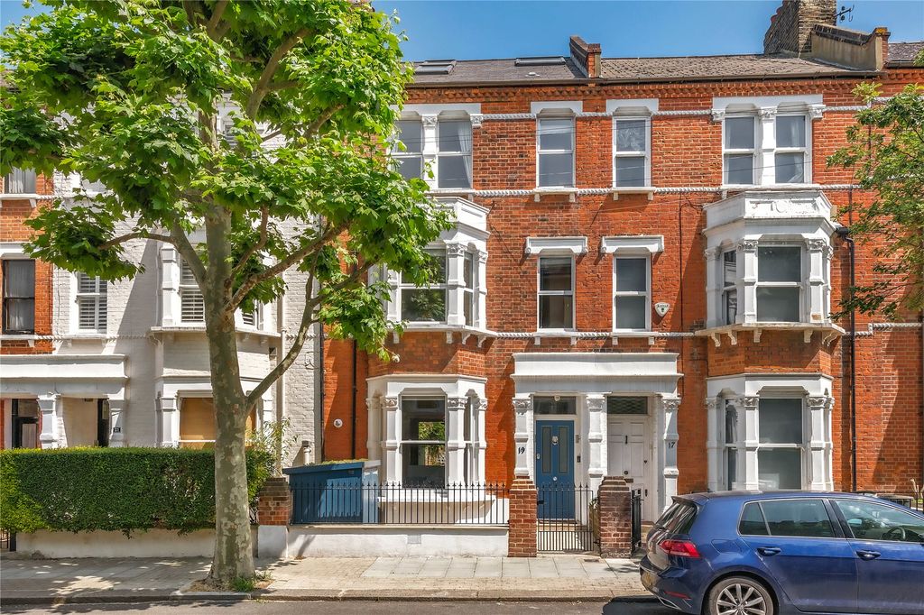 Property photo 1 of 12 Exterior